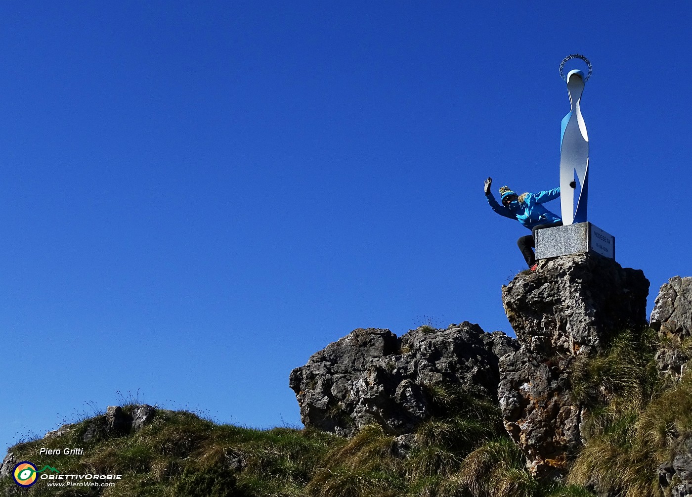 03 Madonna delle Cime in vetta al Corno Zuccone (1458 m.JPG -                                